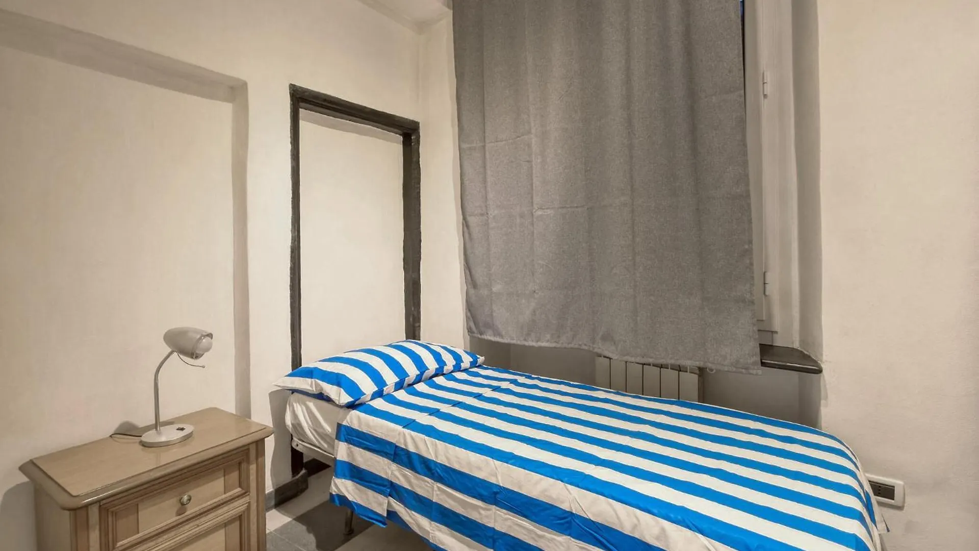 Cozy Apartment In Genova With Kitchen  Génova
